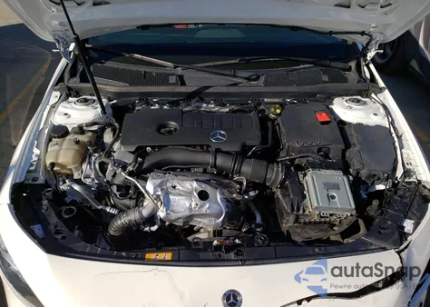 2019 Mercedes-Benz A-Class A 220 z USA, uszkodzony, nr VIN WDD3G4EB8KW020240